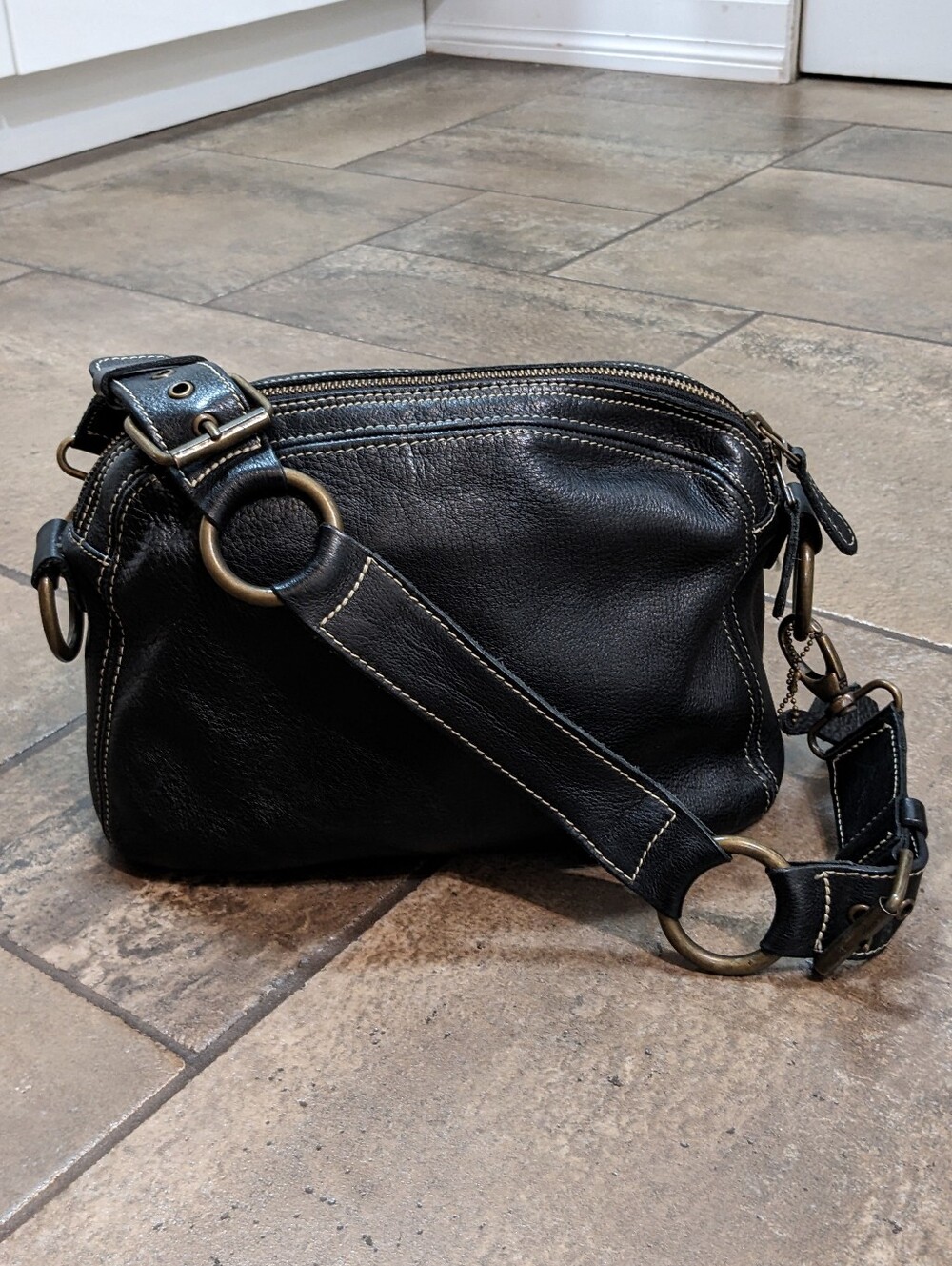 Roots Pebbled Leather Y2K Baddie Brass Ring Butter Soft Shoulder Bag Black 🖤